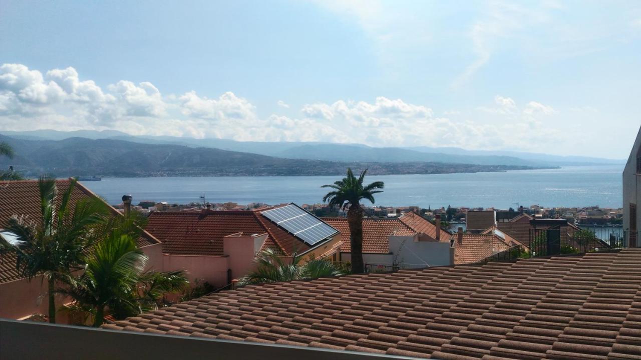 Villa Grande Messina Buitenkant foto