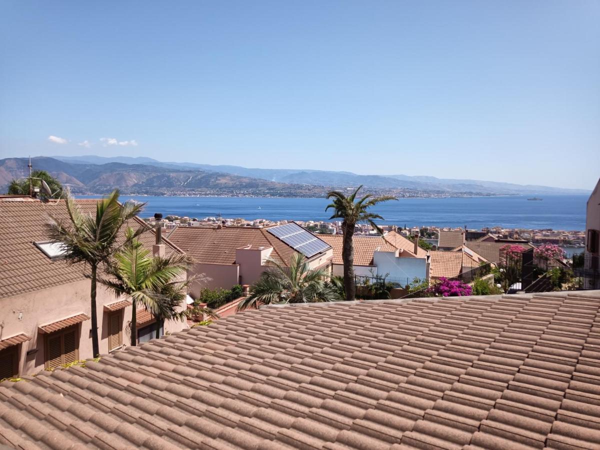 Villa Grande Messina Buitenkant foto