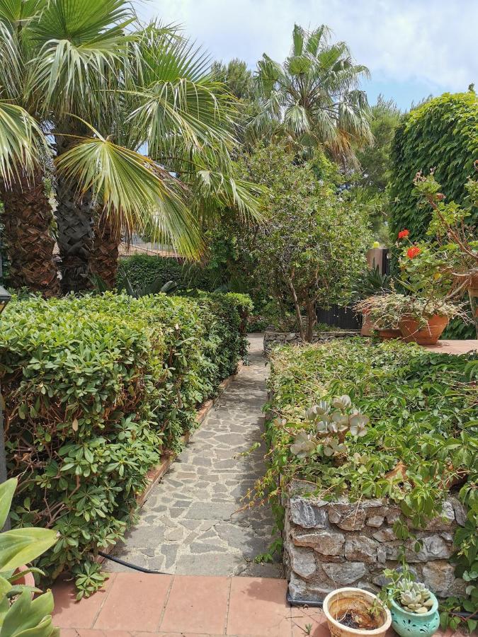 Villa Grande Messina Buitenkant foto